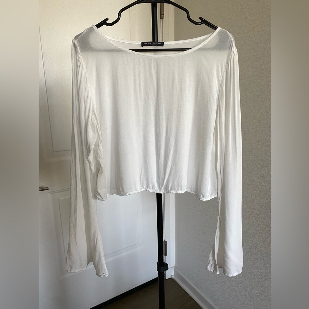 BRANDY MELVILLE White long sleeve/bell sleeve crop top